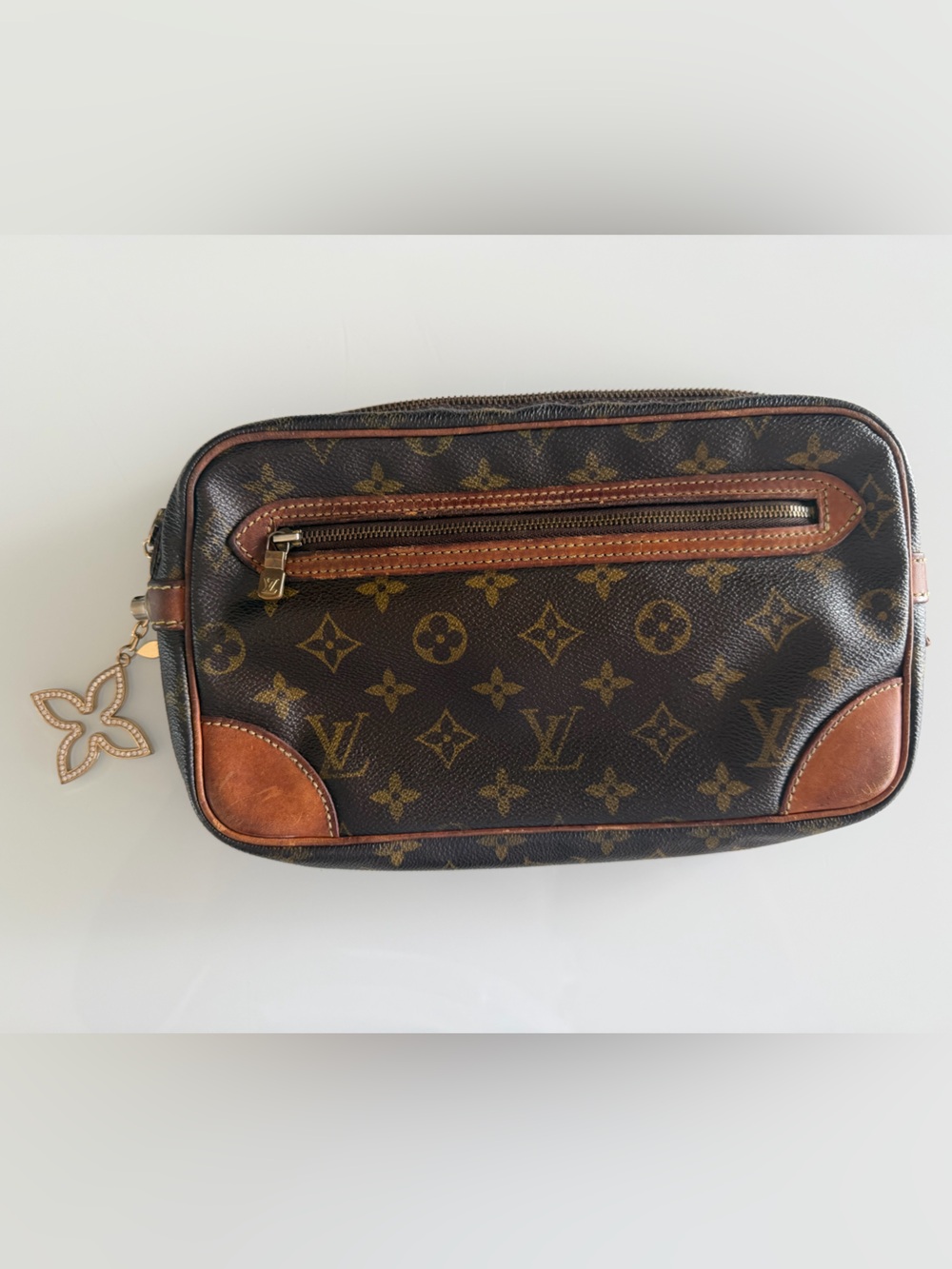 Louis Vuitton - Picture 2 of 14